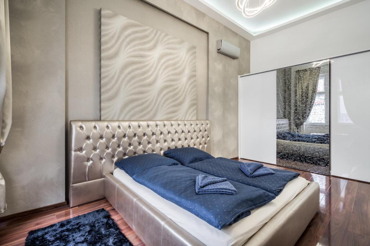 Opera Luxury Apartment With Free Parking بودابست المظهر الخارجي الصورة