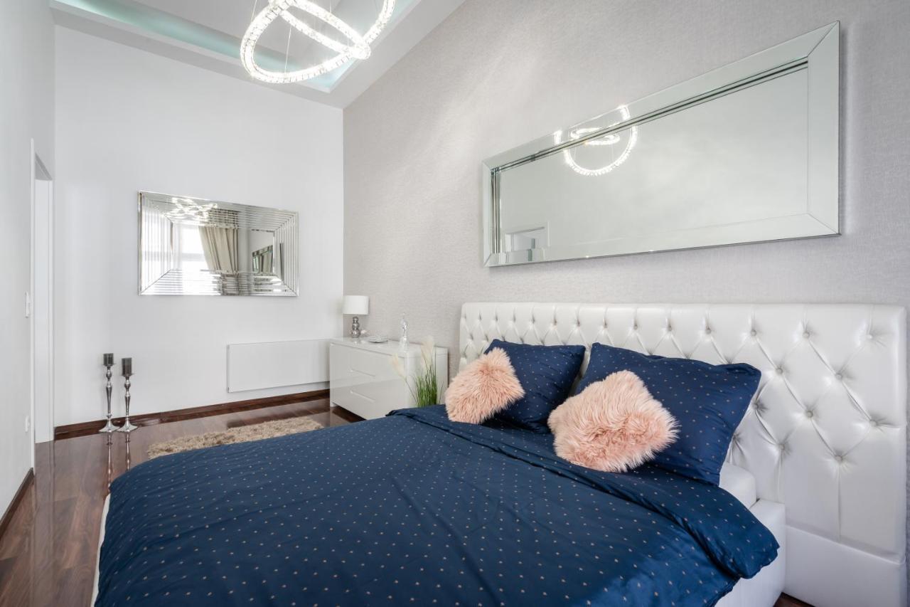 Opera Luxury Apartment With Free Parking بودابست المظهر الخارجي الصورة